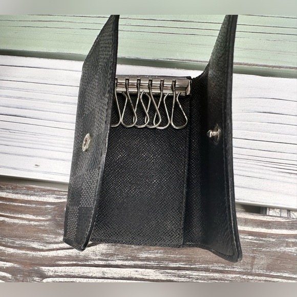 Authentic Louis Vuitton Key Wallet in Damier Graphite - Picture 5 of 8